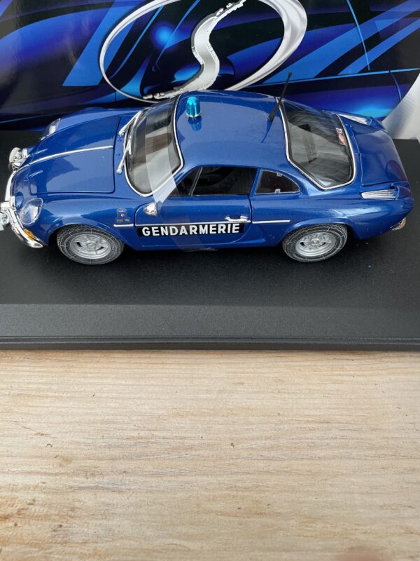 Alpine Renault 1600S Gendarmerie - Maisto - 1/18