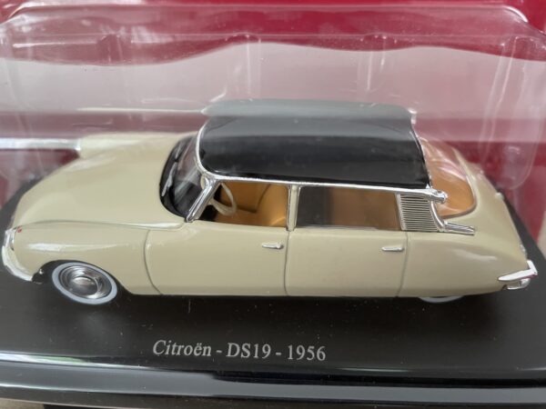 Citroën DS19 - 1956 - 1/43 - Ixo