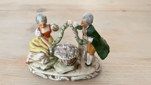 Figurine en porcelaine - Couple romantique - Numérotée - Fabriquée en Allemagne