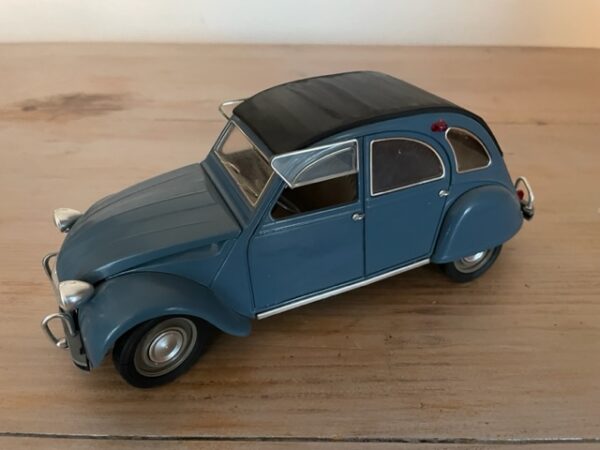 Solido - Citroën 2 CV 1966 - Ref. 8028 - 1/17 -