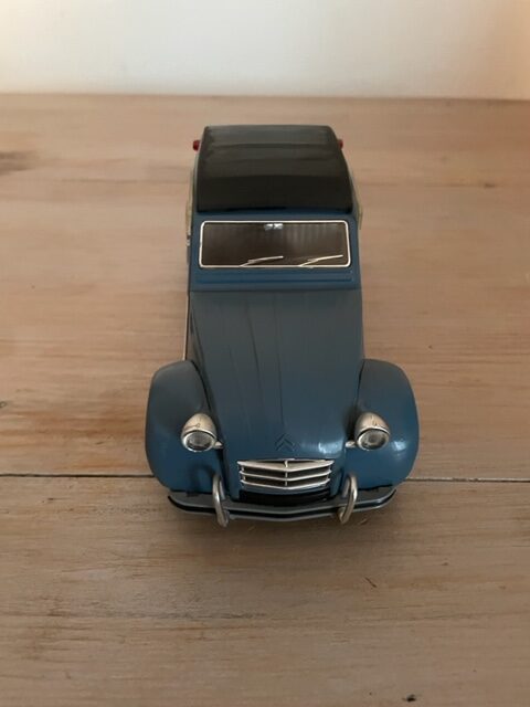 Solido - Citroën 2 CV 1966 - Ref. 8028 - 1/17 -