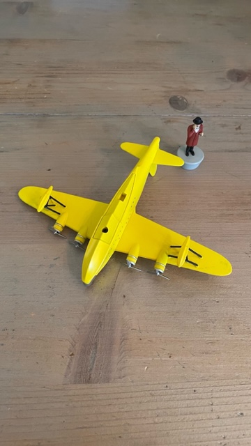 Tintin - L'Hydravion jaune - Les sept boules de Cristal - Figurine de Nestor - 1:250 -