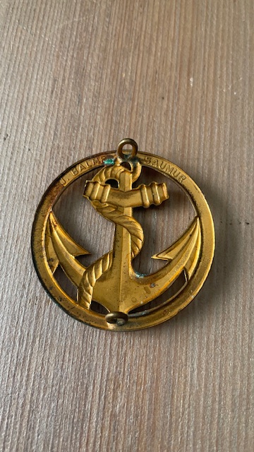 Insigne militaire de béret de marine