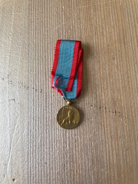 Médaille commémorative de l'Artois - Guerre 19141918 - France -