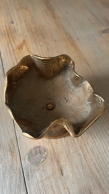 Mortier et pilon en bronze patine dorée - Signature  Yves LOHE -