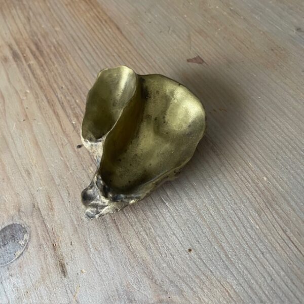 Vide-poche en bronze en forme d'huitre -